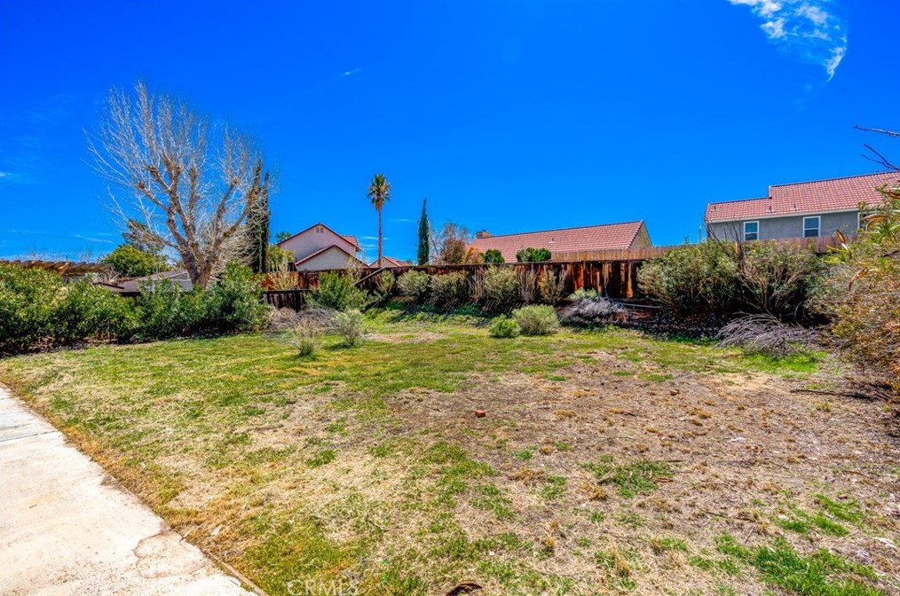 1936 Avenue, Palmdale CA  exterior