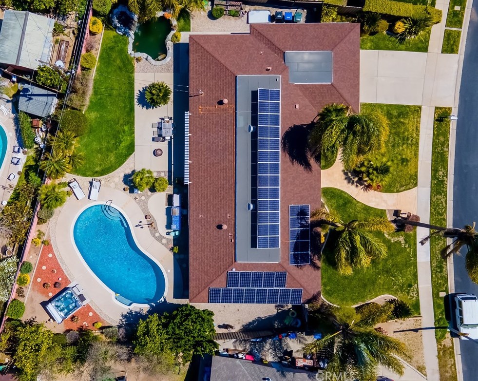 1102 Hendrix Ave, Thousand Oaks CA  91360-3647 exterior