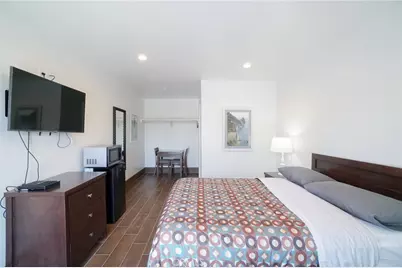 3101 E Pacific Coast, Signal Hill, CA 90755 - Photo 7