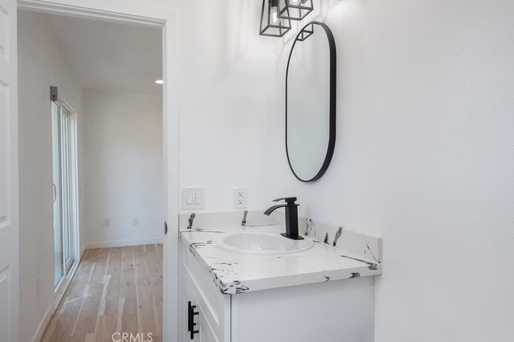 51655 Avenida Diaz, La Quinta CA  92253-3122 exterior