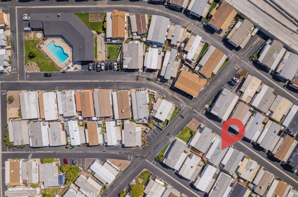 15621 Beach Blvd, Westminster CA  92683-7108 exterior