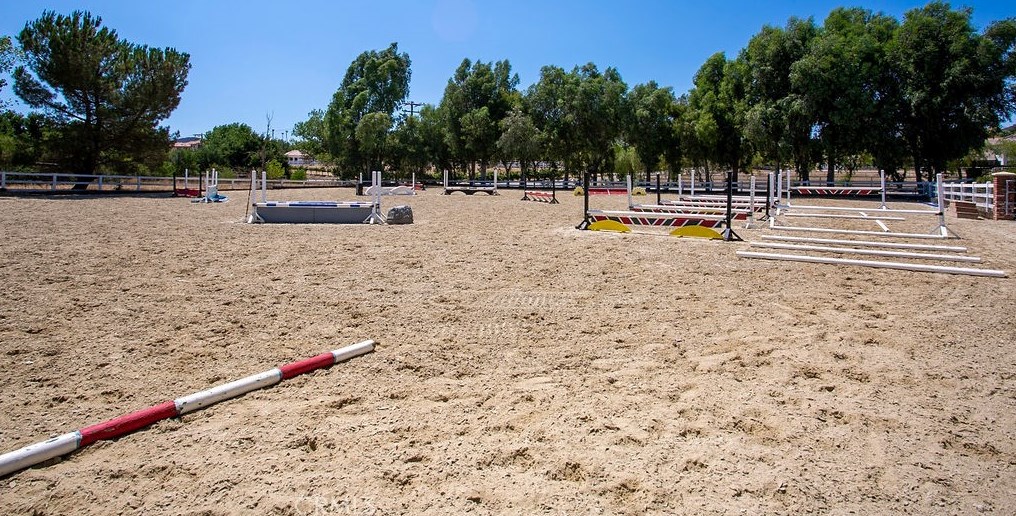 39315 Calle De Suenos, Murrieta CA  92562-7309 exterior