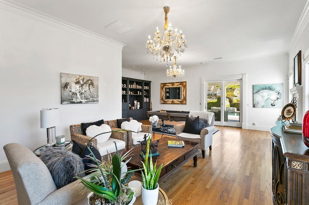 39315 Calle De Suenos, Murrieta CA  92562-7309 exterior