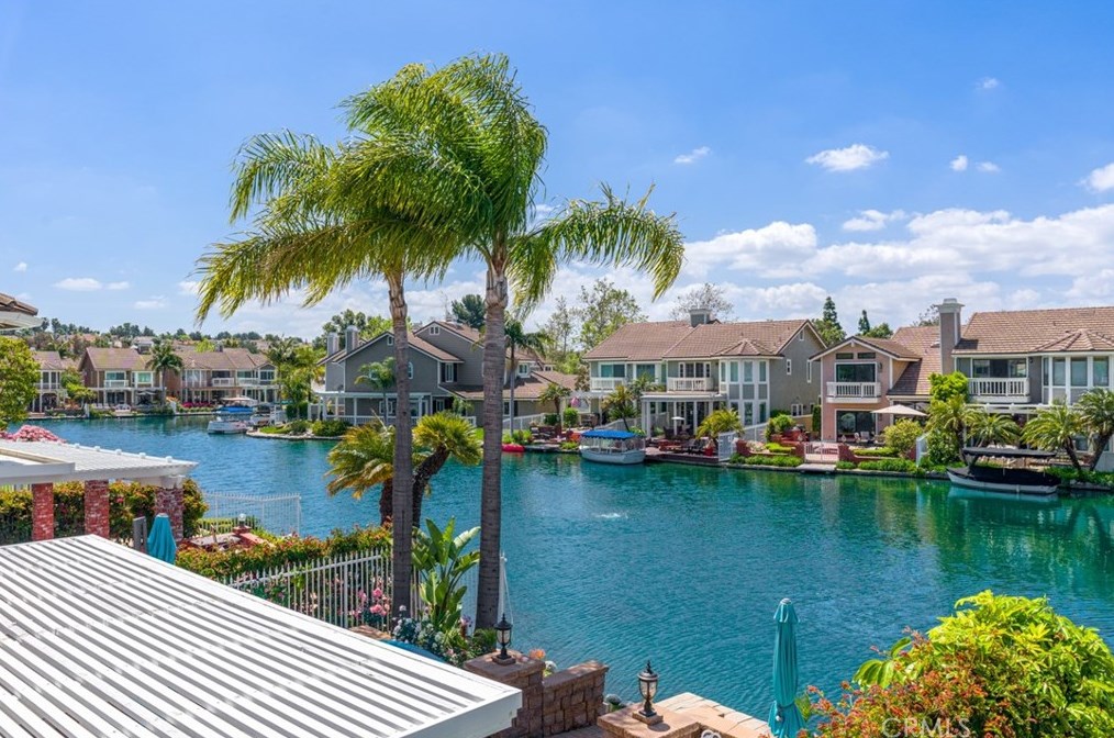 5377 Via Morena, Yorba Linda CA  92886-5008 exterior