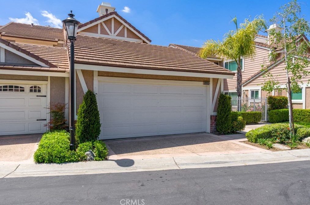 5377 Via Morena, Yorba Linda CA  92886-5008 exterior