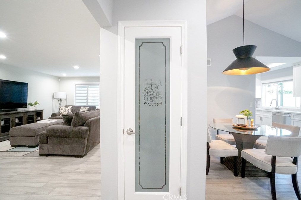 16372 Magellan Ln, Huntington Beach CA  92647-3527 exterior
