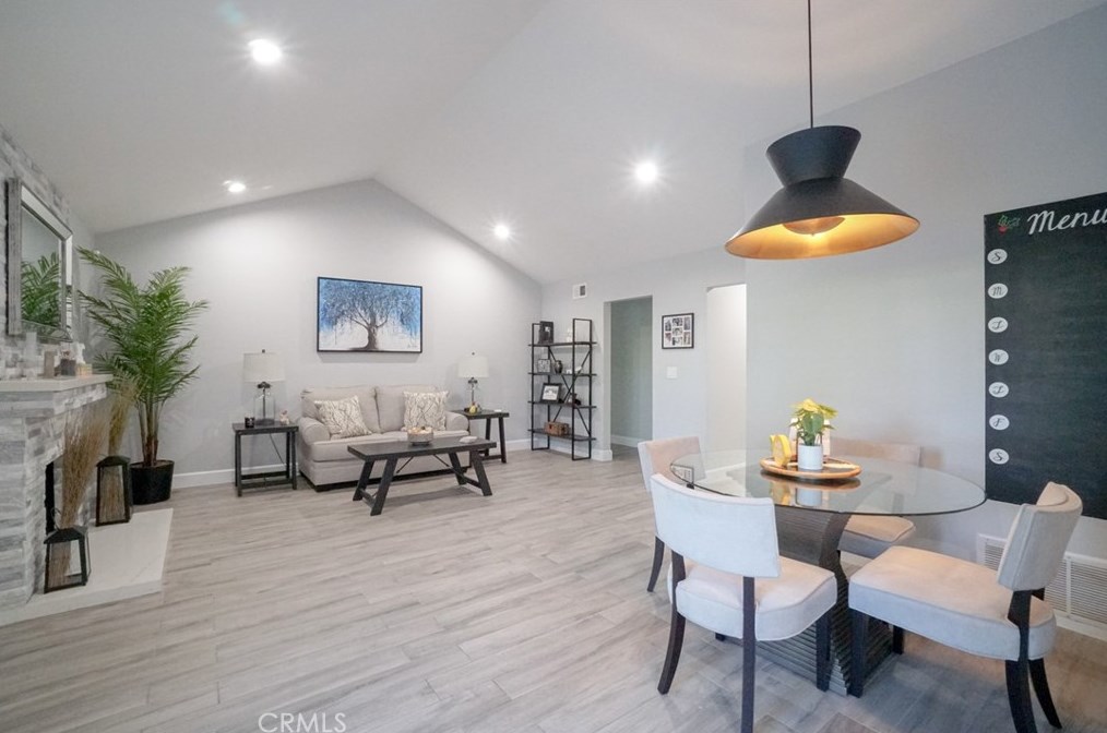 16372 Magellan Ln, Huntington Beach CA  92647-3527 exterior