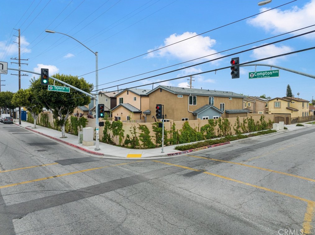 1394 Compton Blvd, Compton CA  90220-2750 exterior