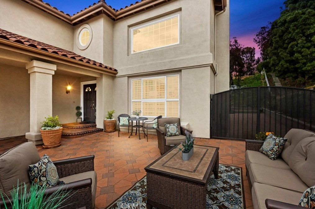 5378 Los Monteros, Yorba Linda CA  92887-5107 exterior