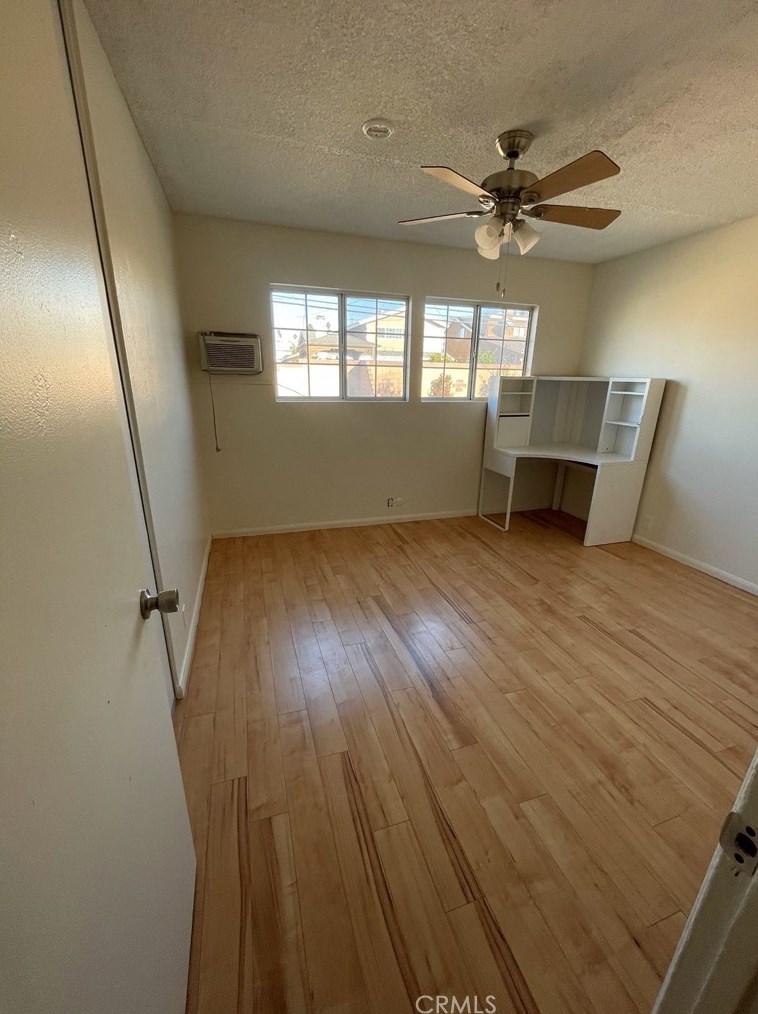 1847 Abbottson St, Long Beach CA  90746-2901 exterior