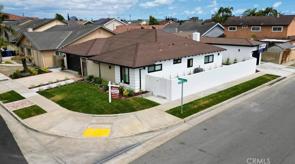 8892 Gleneagles Cir, Westminster CA  92683-6829 exterior