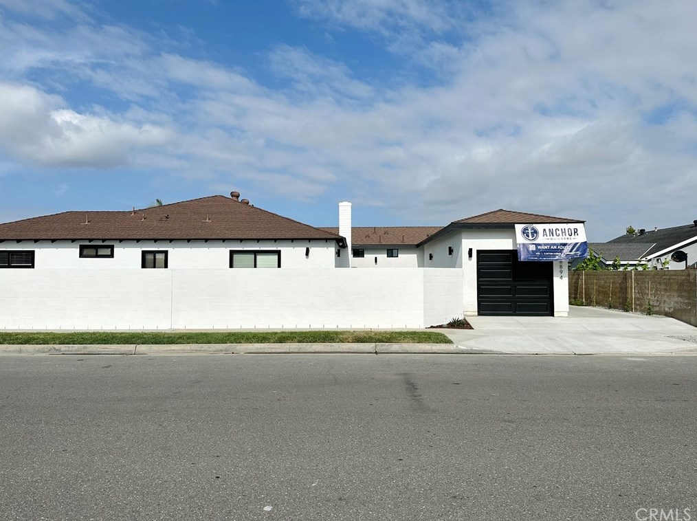 8892 Gleneagles Cir, Westminster CA  92683-6829 exterior