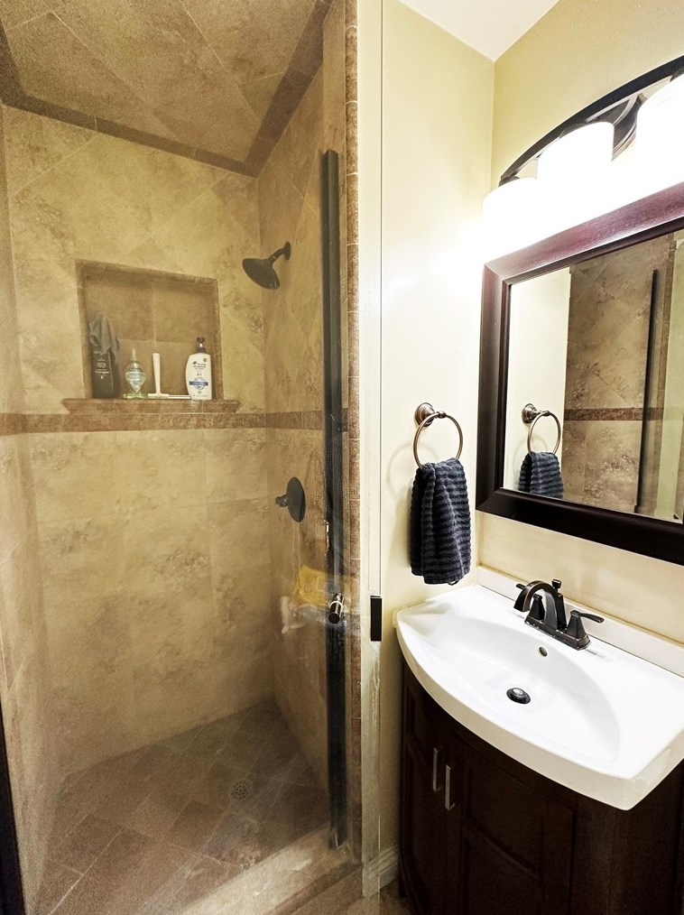 6345 Candor St, Lakewood, CA 90713