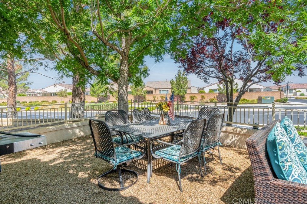 11690 Oak St, Apple Valley CA  92308-4959 exterior