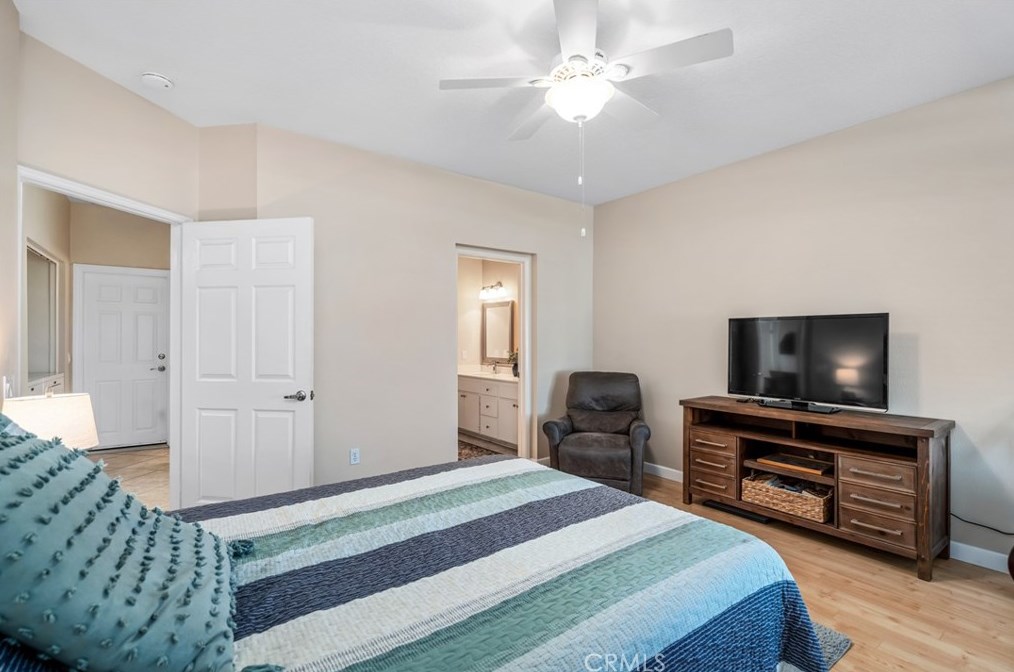 11690 Oak St, Apple Valley CA  92308-4959 exterior