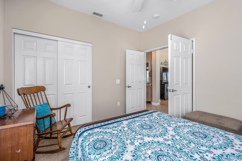 11690 Oak St, Apple Valley CA  92308-4959 exterior