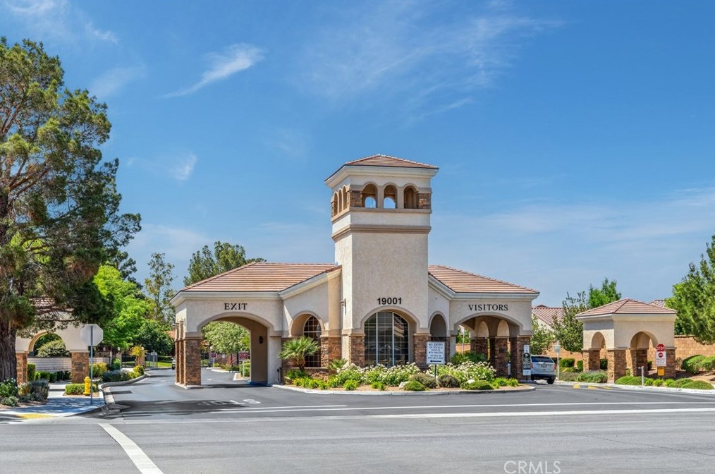 11690 Oak St, Apple Valley CA  92308-4959 exterior