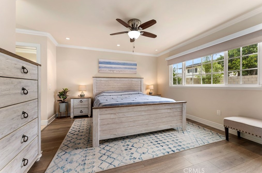 6532 Kilda Cir, Huntington Beach CA  92647-5625 exterior