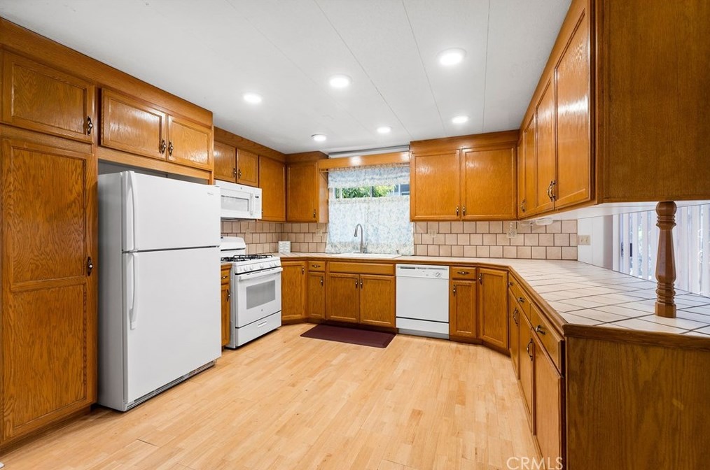 28799 Via Playa Del Rey, Murrieta CA  92563-5603 exterior