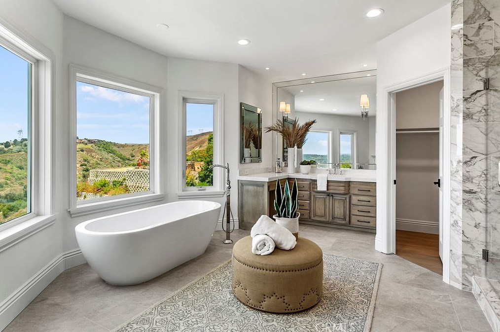22481 Msn Hl Ln, Yorba Linda CA  92887-2729 exterior