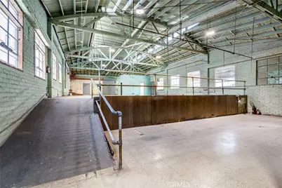 320 S La Brea Avenue, Inglewood, CA 90301 - Photo 3