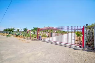 3789 Luna Rd, Phelan, CA 92371 - Photo 15