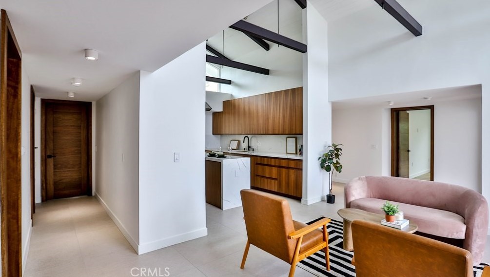 17052 Edgewater Ln, Huntington Beach CA  92649-4208 exterior