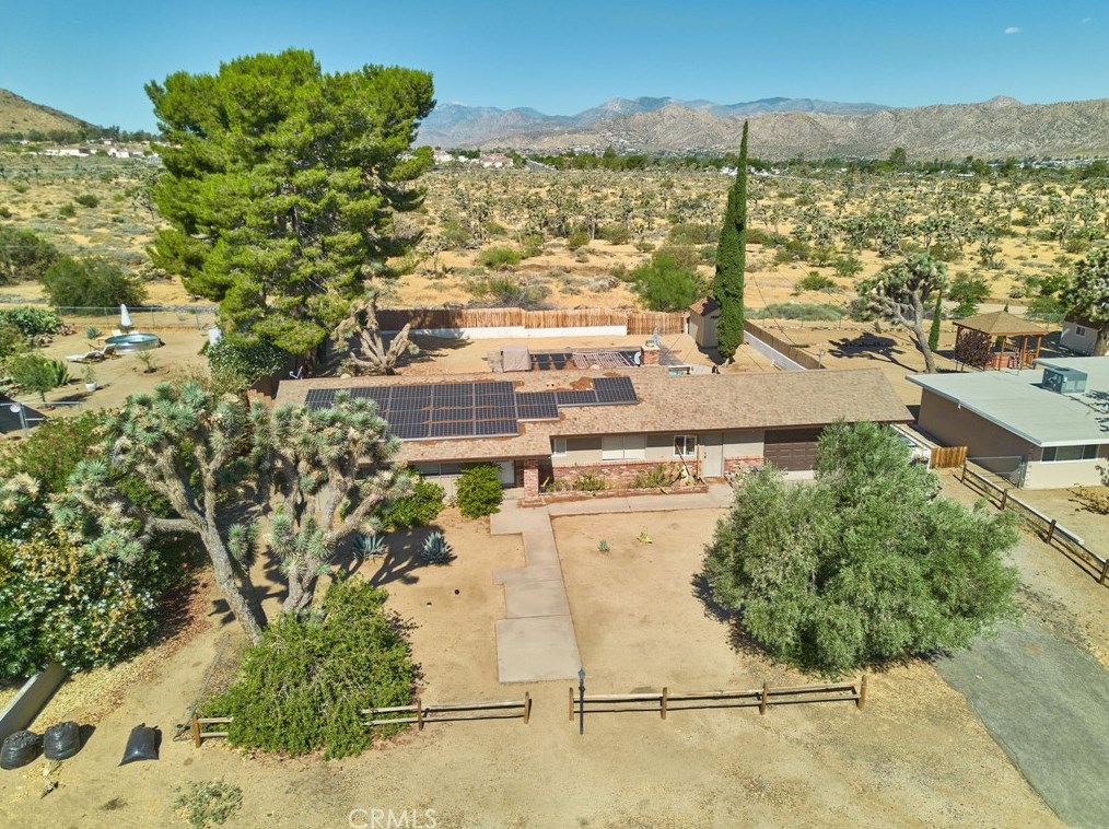 7870 Palm Ave, Yucca Valley CA 92284-4046 exterior