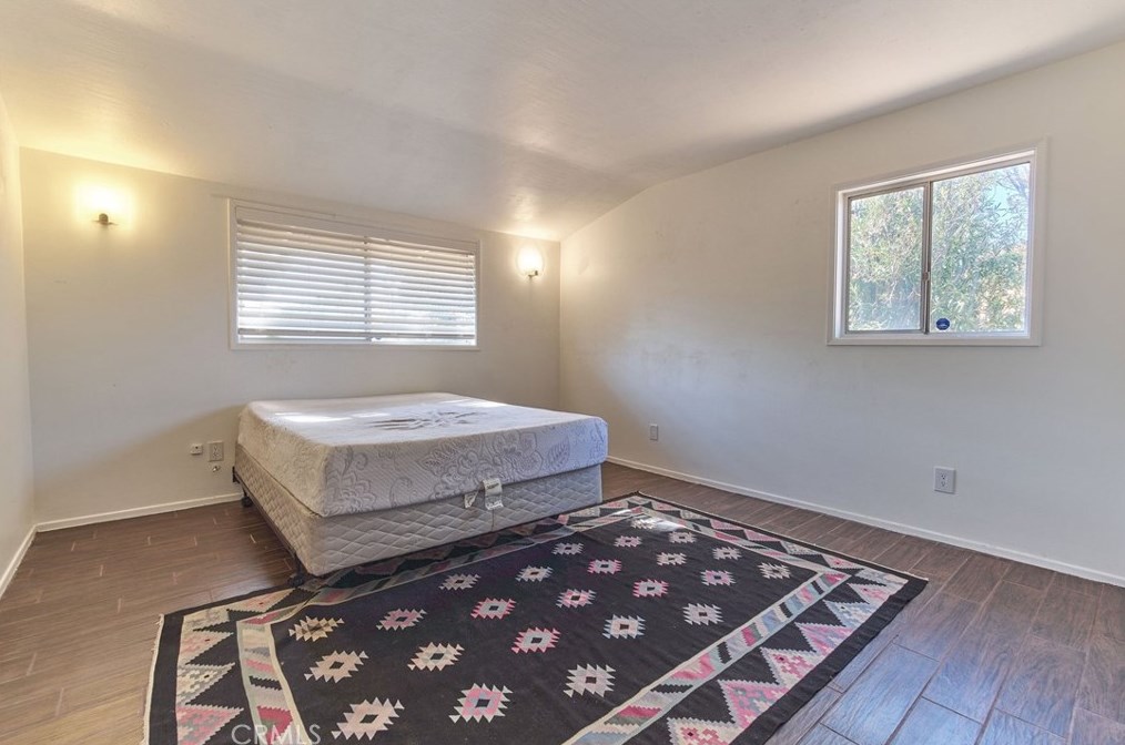 7870 Palm Ave, Yucca Valley CA 92284-4046 exterior