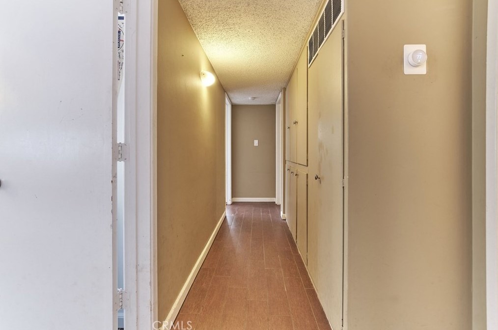 7870 Palm Ave, Yucca Valley CA 92284-4046 exterior