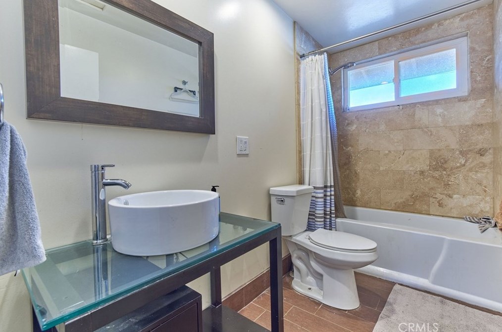 7870 Palm Ave, Yucca Valley CA 92284-4046 exterior