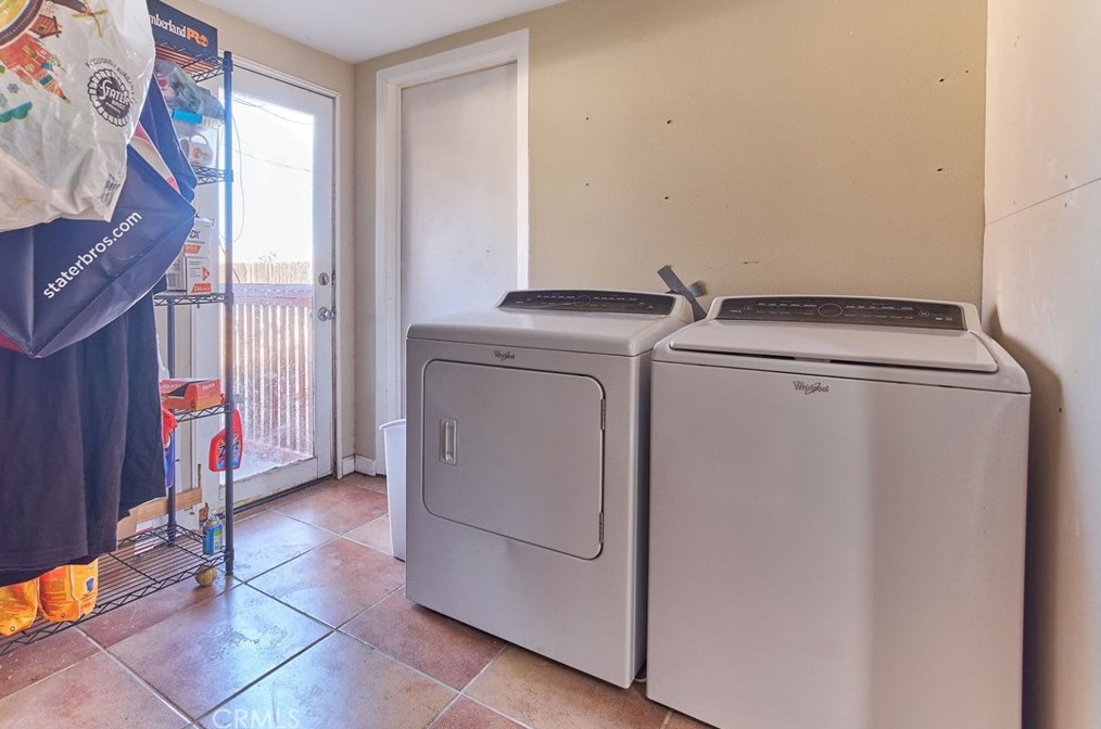 7870 Palm Ave, Yucca Valley CA 92284-4046 exterior