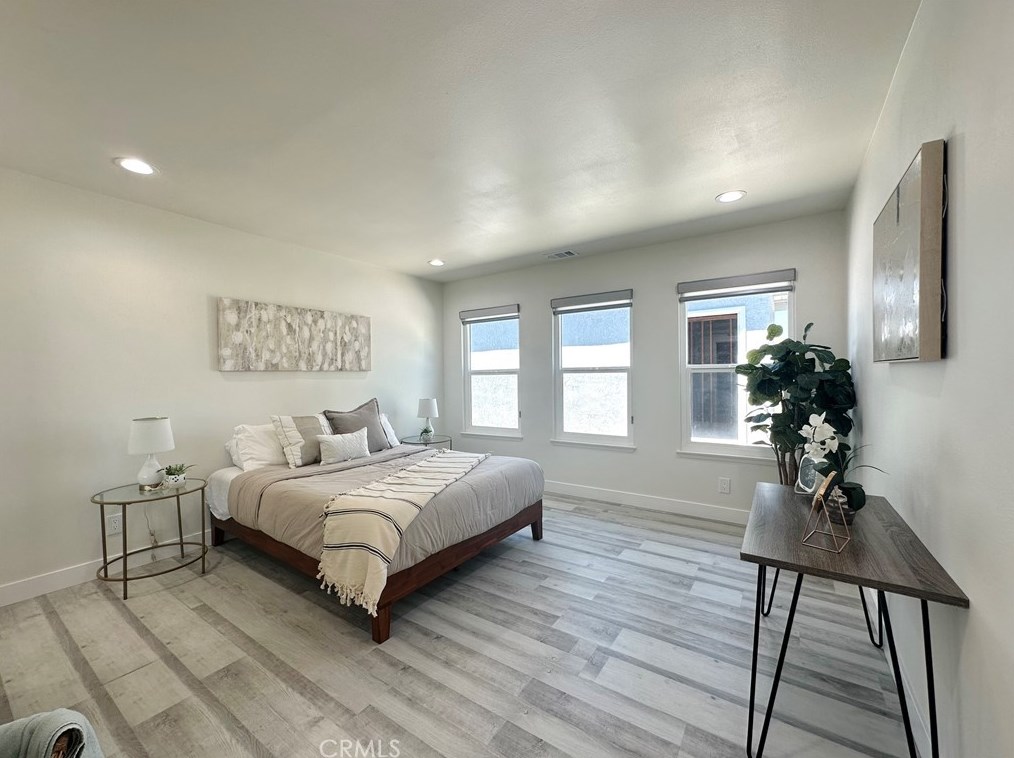 18441 Goodwin Ln, Huntington Beach CA  92646-1652 exterior