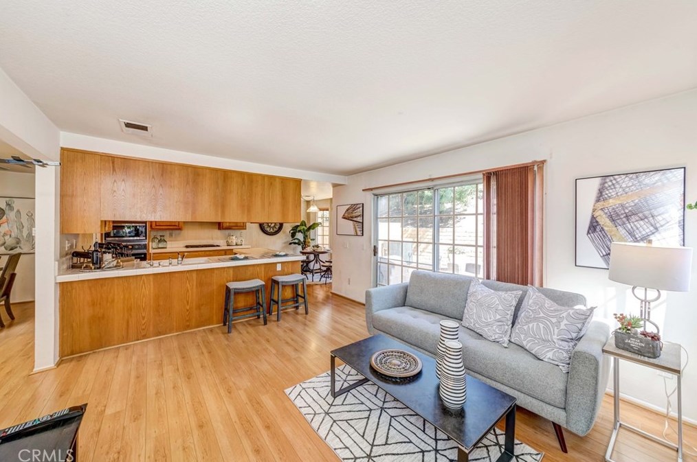 12155 Napoli Dr, Artesia CA  90703-2772 exterior