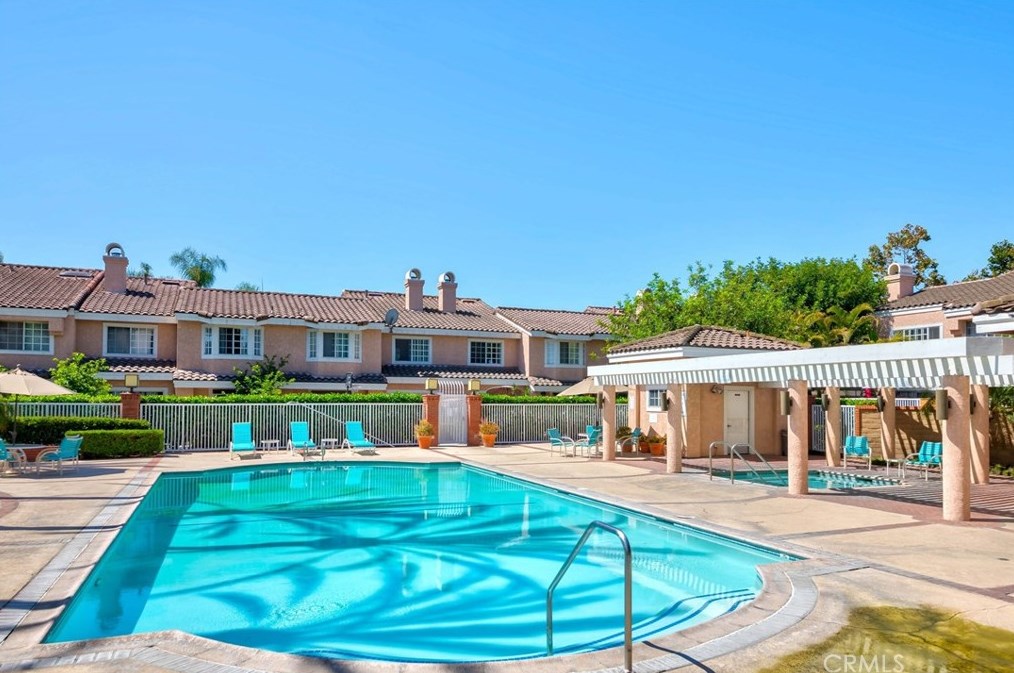 12155 Napoli Dr, Artesia CA  90703-2772 exterior