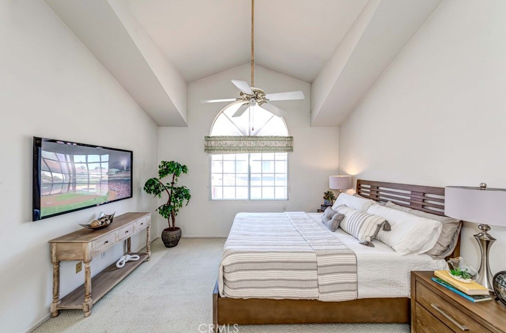 12155 Napoli Dr, Artesia CA  90703-2772 exterior