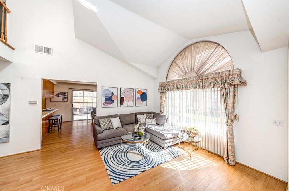 12155 Napoli Dr, Artesia CA  90703-2772 exterior