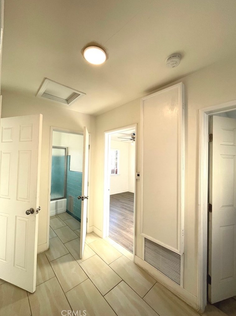 851 105th St, Los Angeles CA  90044-4429 exterior