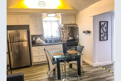 214 Walnut Avenue, Huntington Beach, CA 92648 - Photo 7