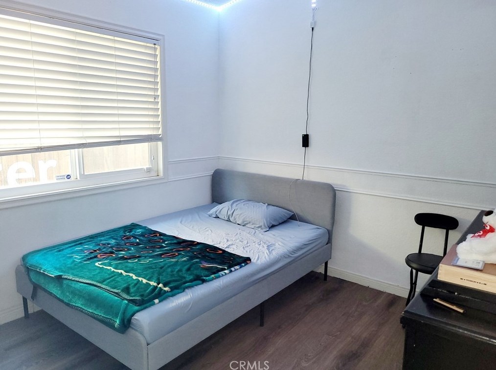 11374 Dogwood Ct, Fontana CA  92337-2738 exterior