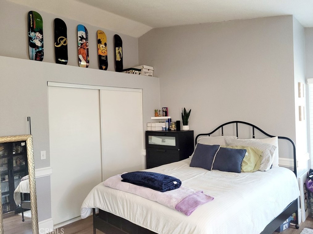 11374 Dogwood Ct, Fontana CA  92337-2738 exterior