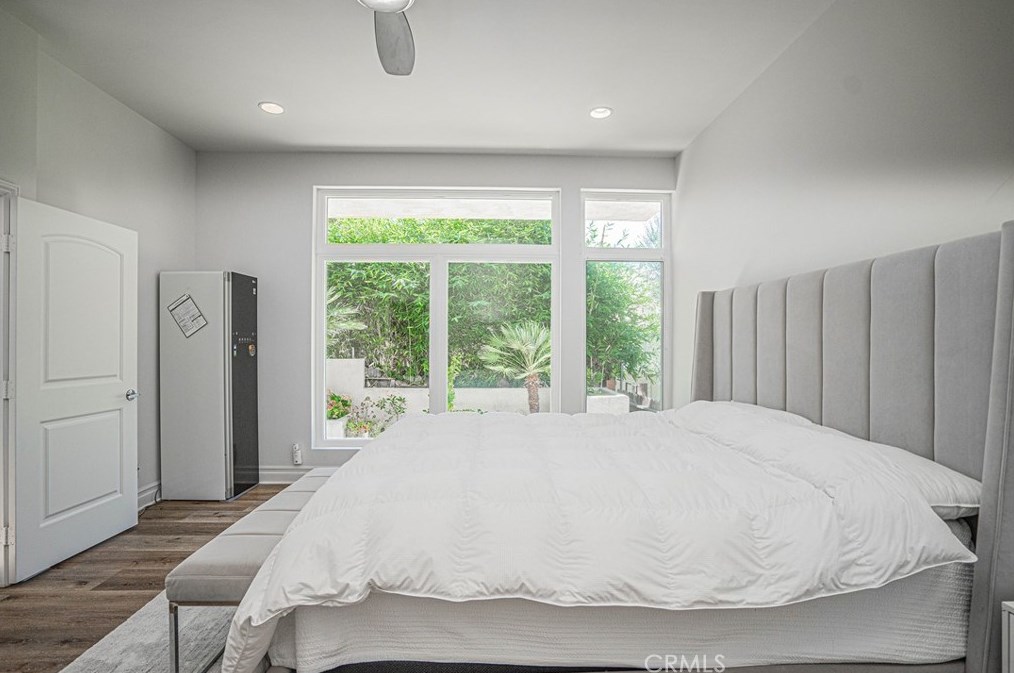 1065 Tia Juana St, Laguna Beach CA  92651-3833 exterior