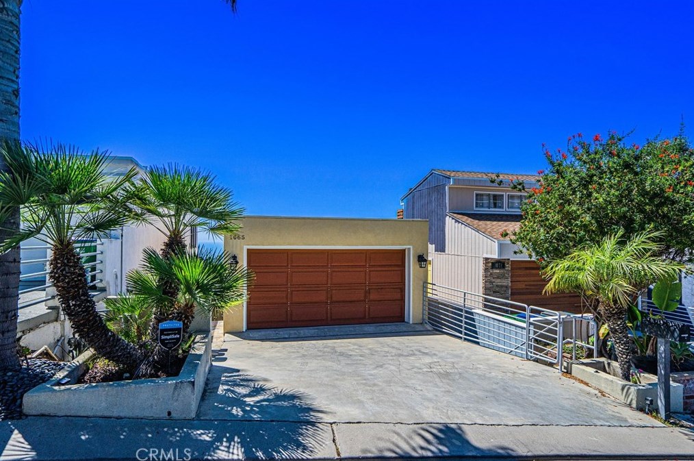 1065 Tia Juana St, Laguna Beach CA  92651-3833 exterior