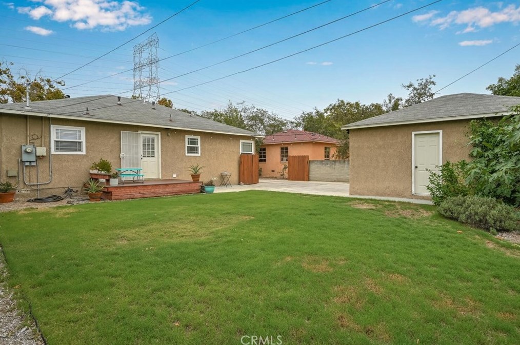 6654 Turnergrove Dr, Lakewood CA  90713-2752 exterior