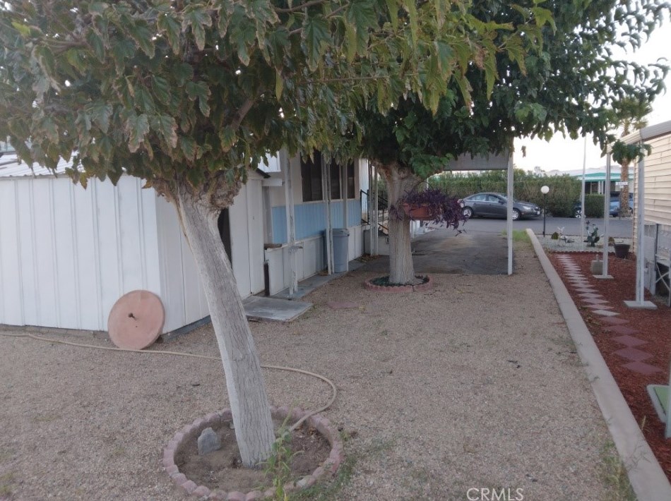 701 Montara Rd, Barstow CA  92311-5727 exterior