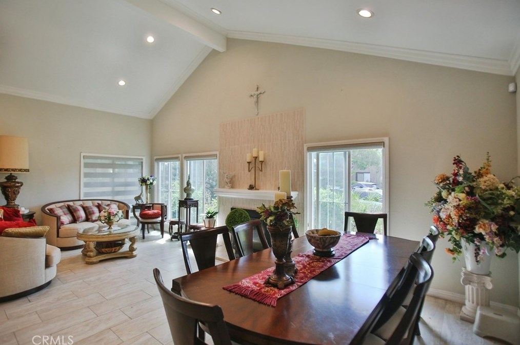 980 Azalea Dr, Costa Mesa CA  92626-1795 exterior