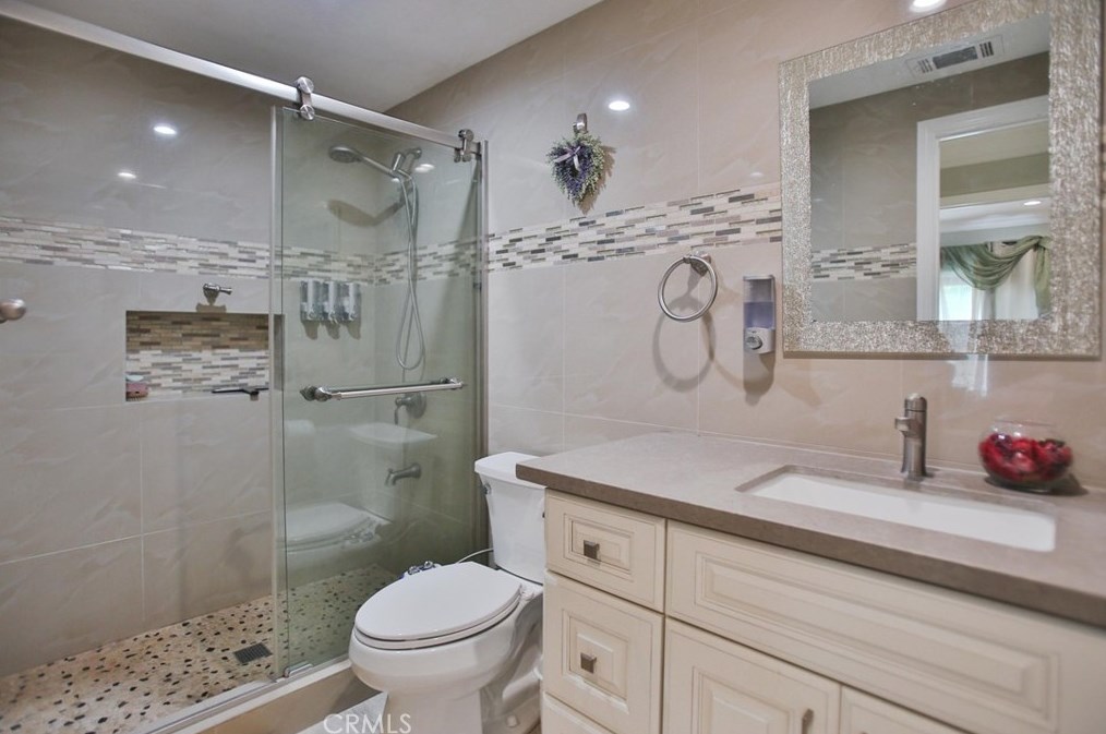 980 Azalea Dr, Costa Mesa CA  92626-1795 exterior