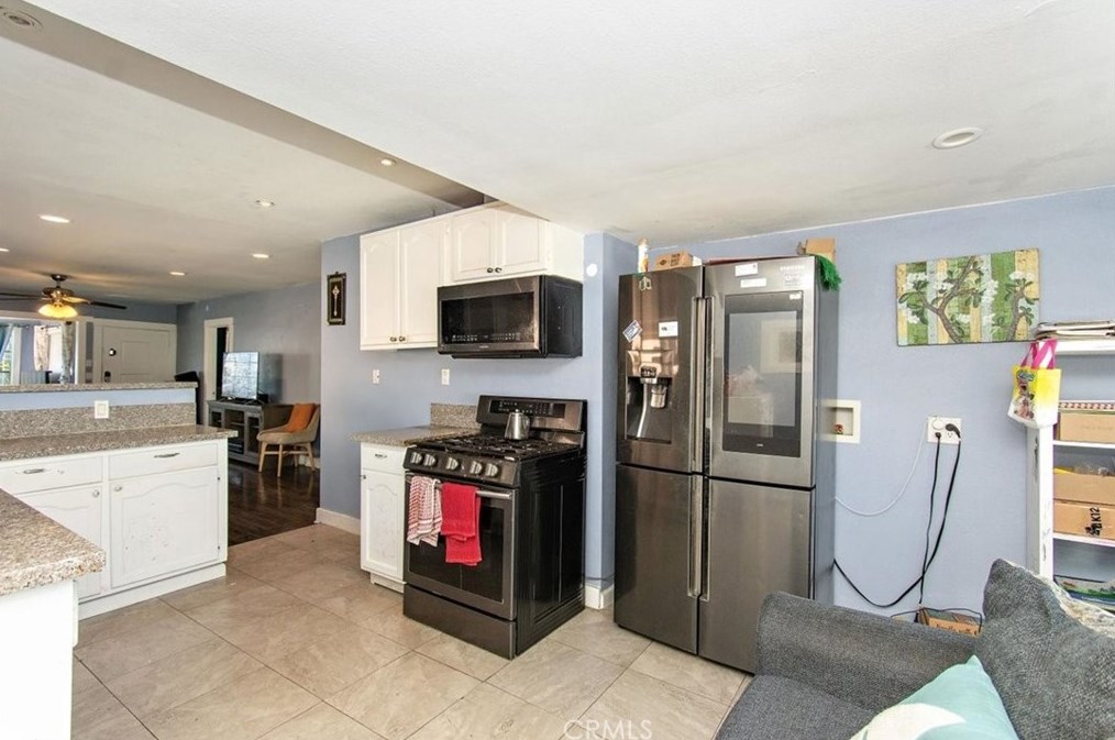 1309 73rd St, Los Angeles CA  90044-2437 exterior