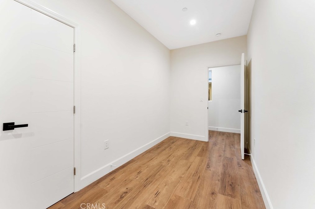 4559 18th St, Los Angeles CA  90019-5843 exterior