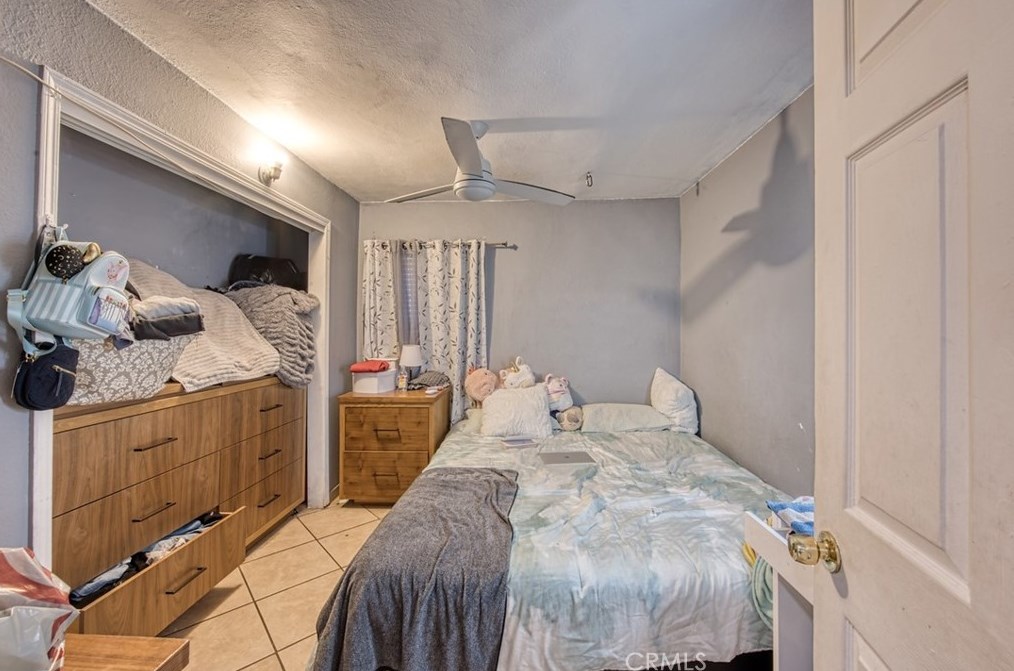 808 111th Dr, Los Angeles CA  90059-1533 exterior